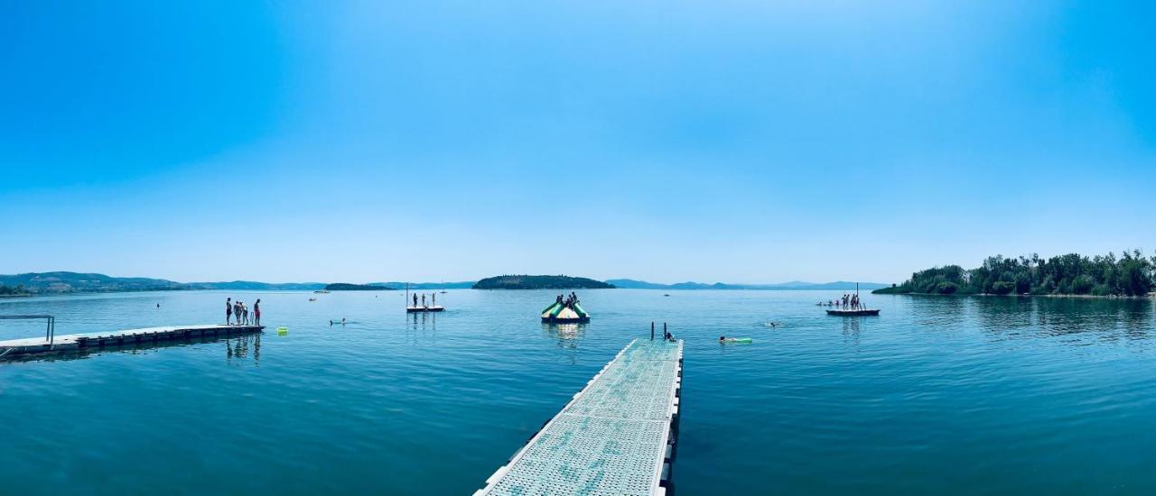 Camping Village Punta Navaccia Tuoro sul Trasimeno Exterior foto