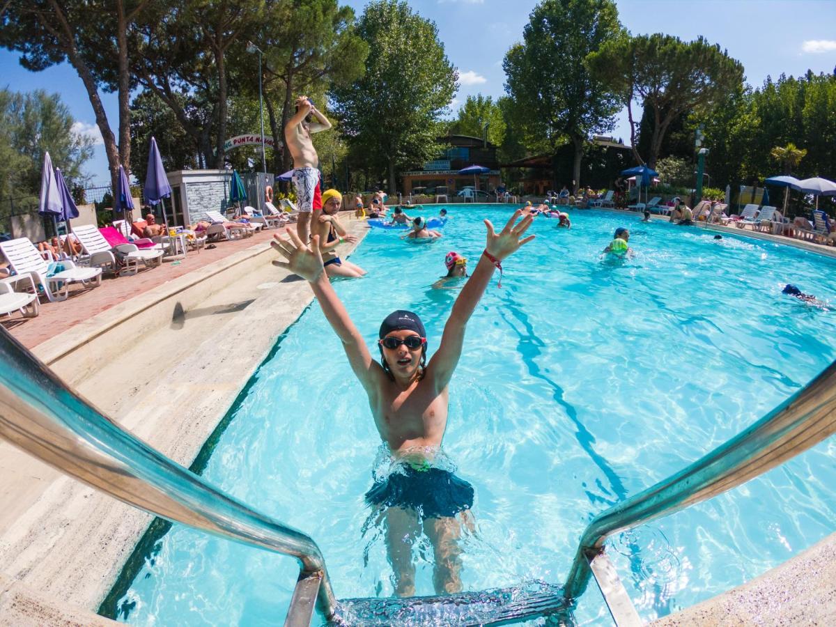 Camping Village Punta Navaccia Tuoro sul Trasimeno Exterior foto