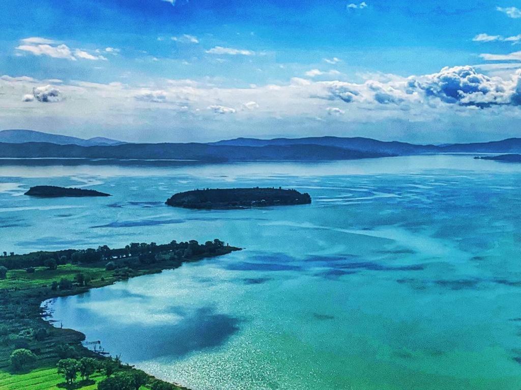 Camping Village Punta Navaccia Tuoro sul Trasimeno Exterior foto